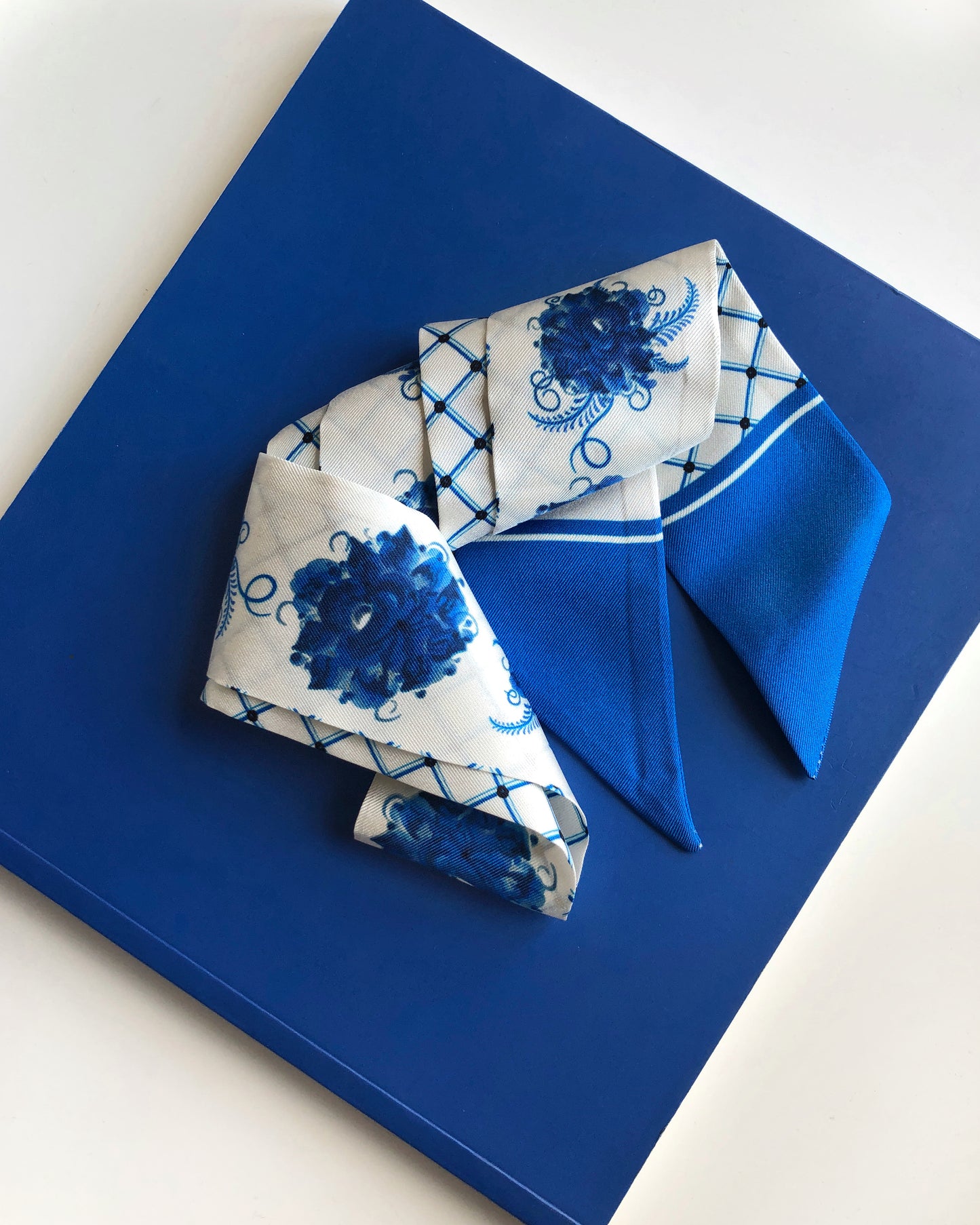Silk Twill Scarf "Bouquet"